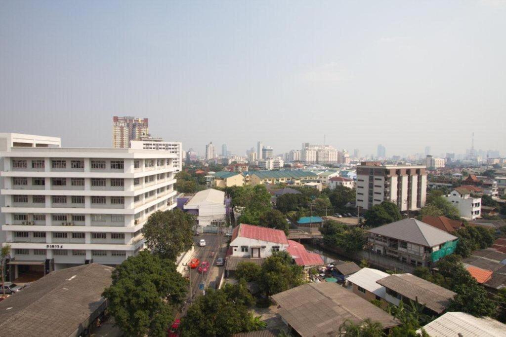 Boutique Poo-Yai Lee Hotel Bangkok Bagian luar foto