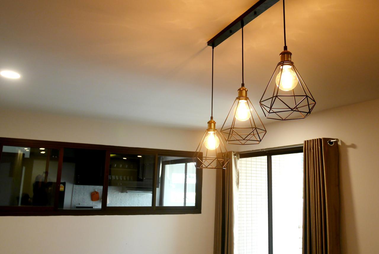 Boutique Poo-Yai Lee Hotel Bangkok Bagian luar foto